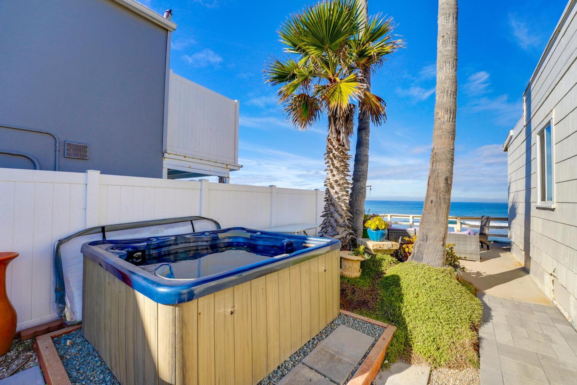 Villa Stunning Oceanfront - Massive Patio, Hot Tub, Parking, Pet Friendly & Views! *