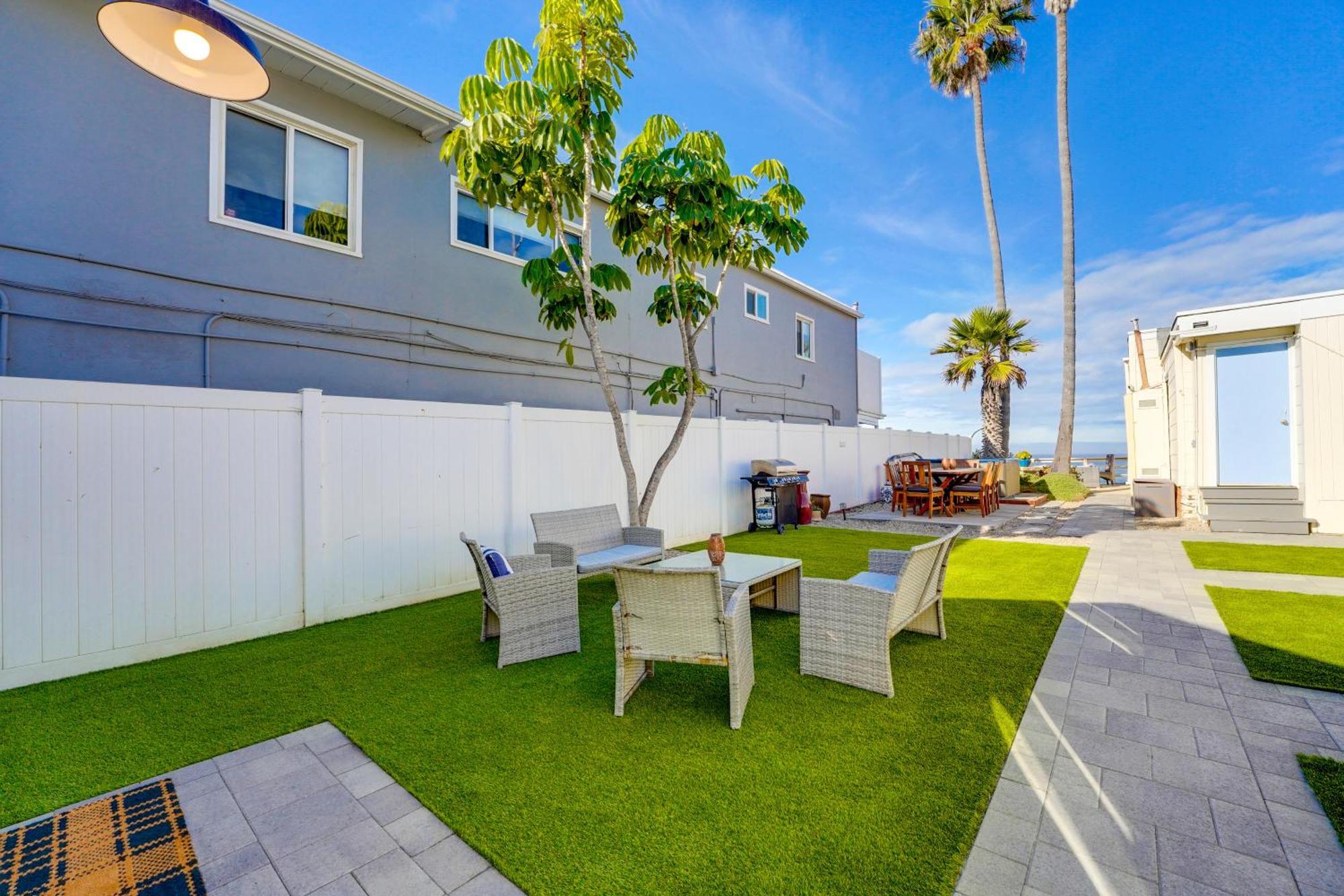 Stunning Oceanfront - Massive Patio, Hot Tub, Parking, Pet Friendly & Views! * San Diego