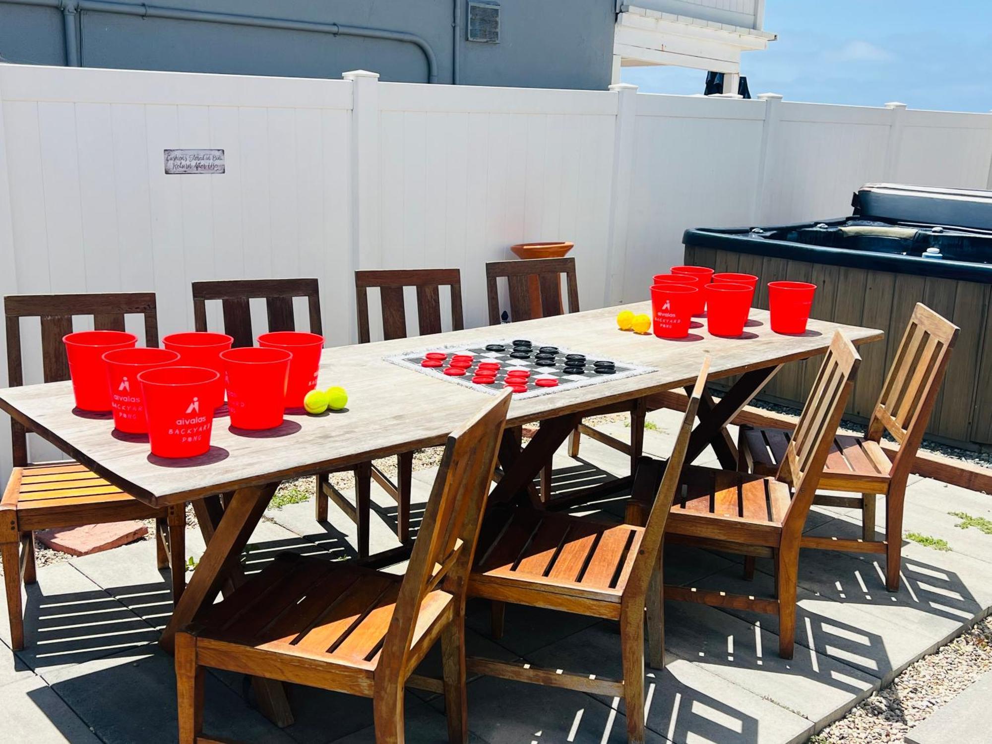 Villa Stunning Oceanfront - Massive Patio, Hot Tub, Parking, Pet Friendly & Views!