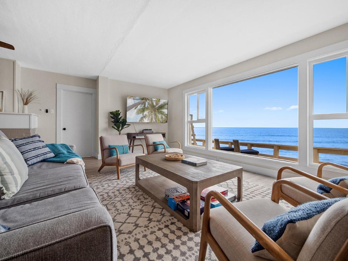 Villa Stunning Oceanfront - Massive Patio, Hot Tub, Parking, Pet Friendly & Views! *
