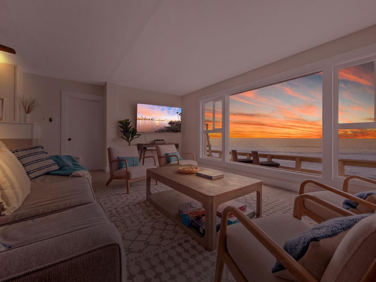 Stunning Oceanfront - Massive Patio, Hot Tub, Parking, Pet Friendly & Views! *