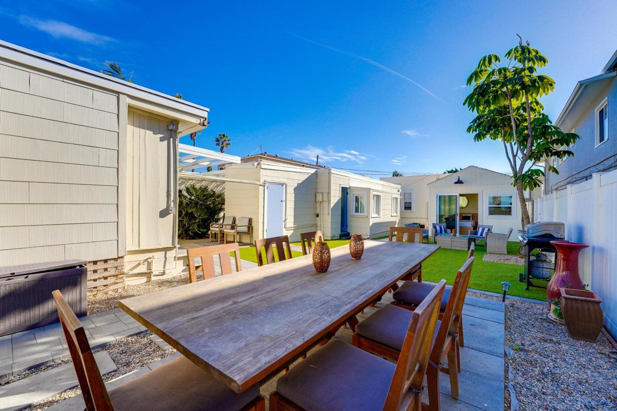 Villa Stunning Oceanfront - Massive Patio, Hot Tub, Parking, Pet Friendly & Views! San Diego