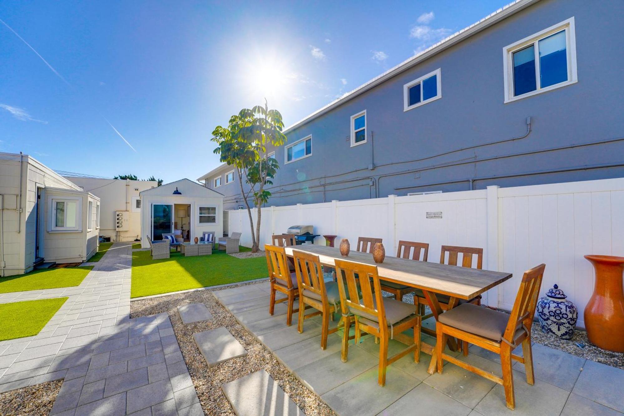 Stunning Oceanfront - Massive Patio, Hot Tub, Parking, Pet Friendly & Views!